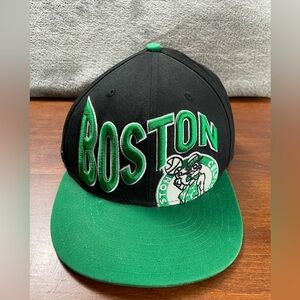 Preowned New Era 9Fifty NBA Boston Celtics SnapBack Hat Black Green Embroidered